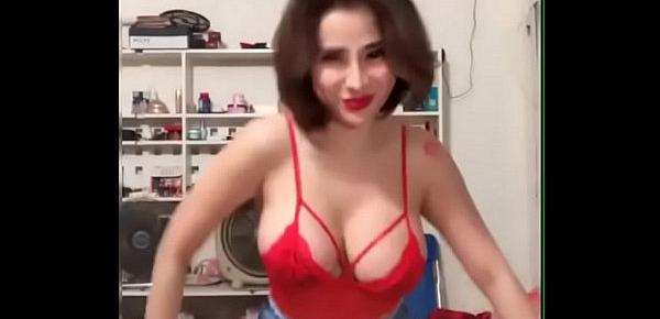  Hot girl lộ hàng Bingo